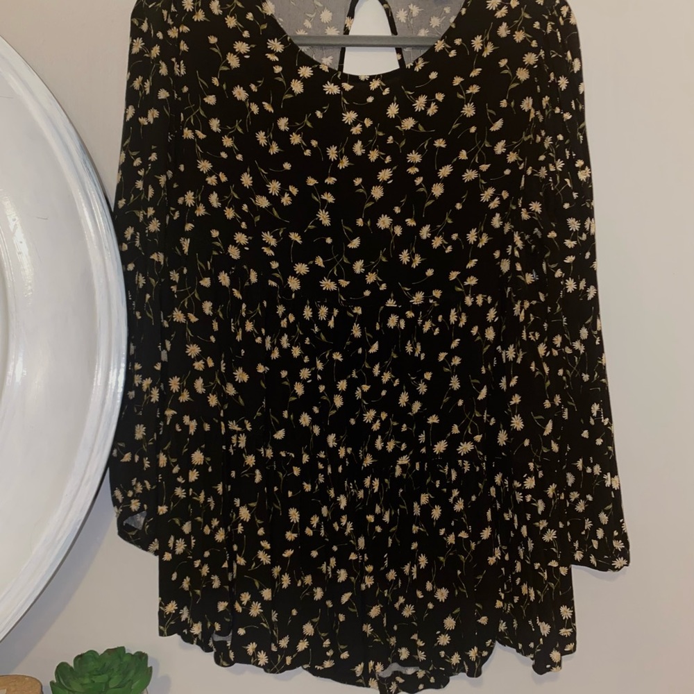 American Eagle XL black flower blouse with open top.